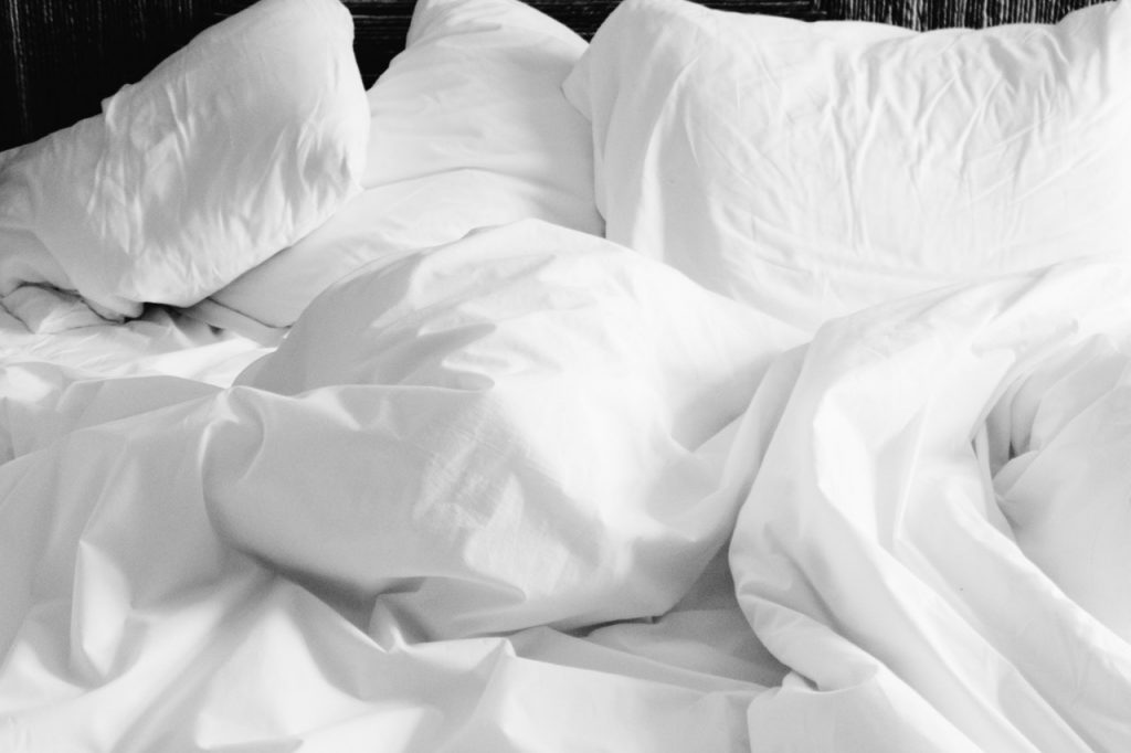 how long can scabies survive in bed sheets?